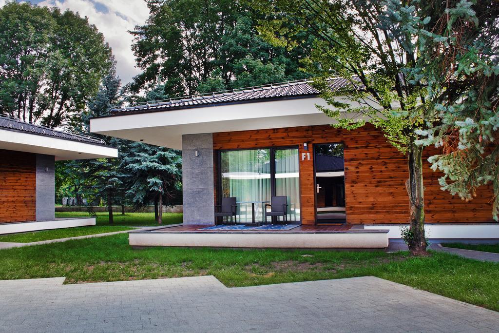 Villas And Apartments Oaza Іліджа Екстер'єр фото