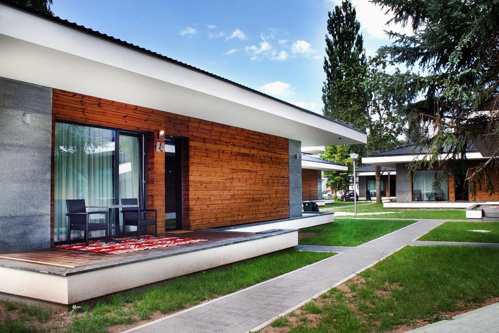 Villas And Apartments Oaza Іліджа Екстер'єр фото