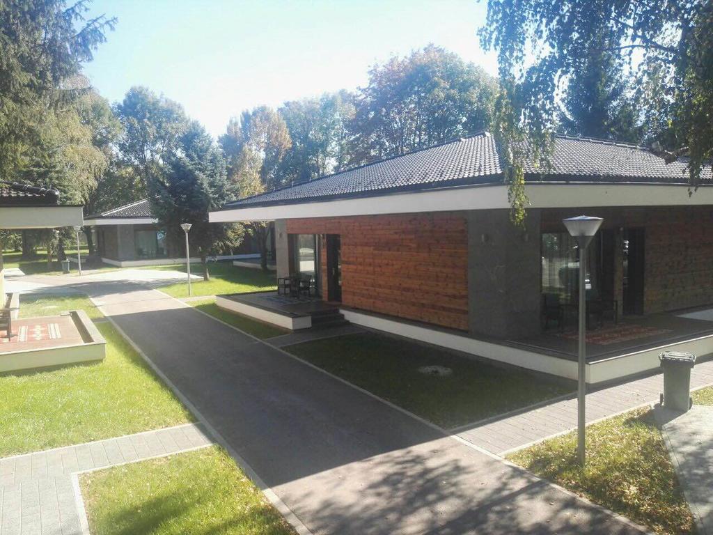 Villas And Apartments Oaza Іліджа Екстер'єр фото