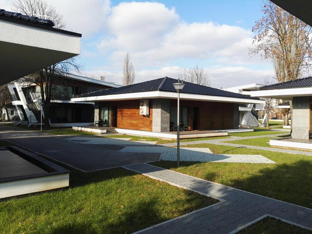 Villas And Apartments Oaza Іліджа Екстер'єр фото