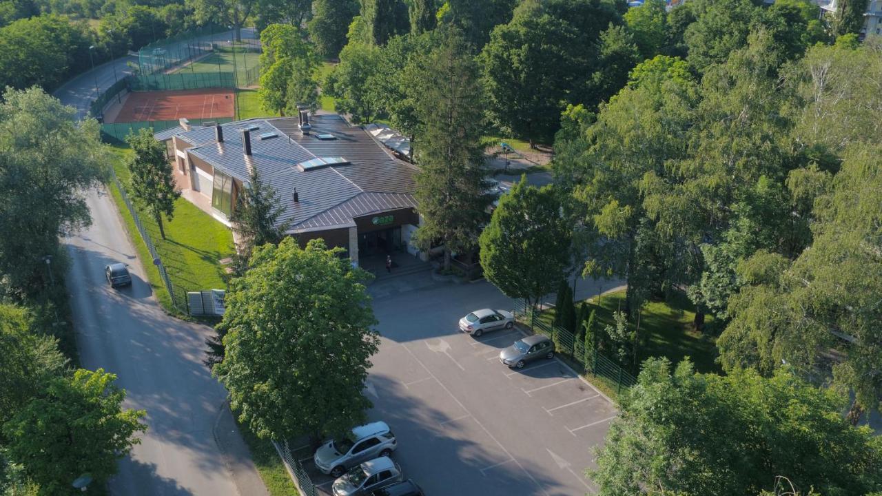 Villas And Apartments Oaza Іліджа Екстер'єр фото