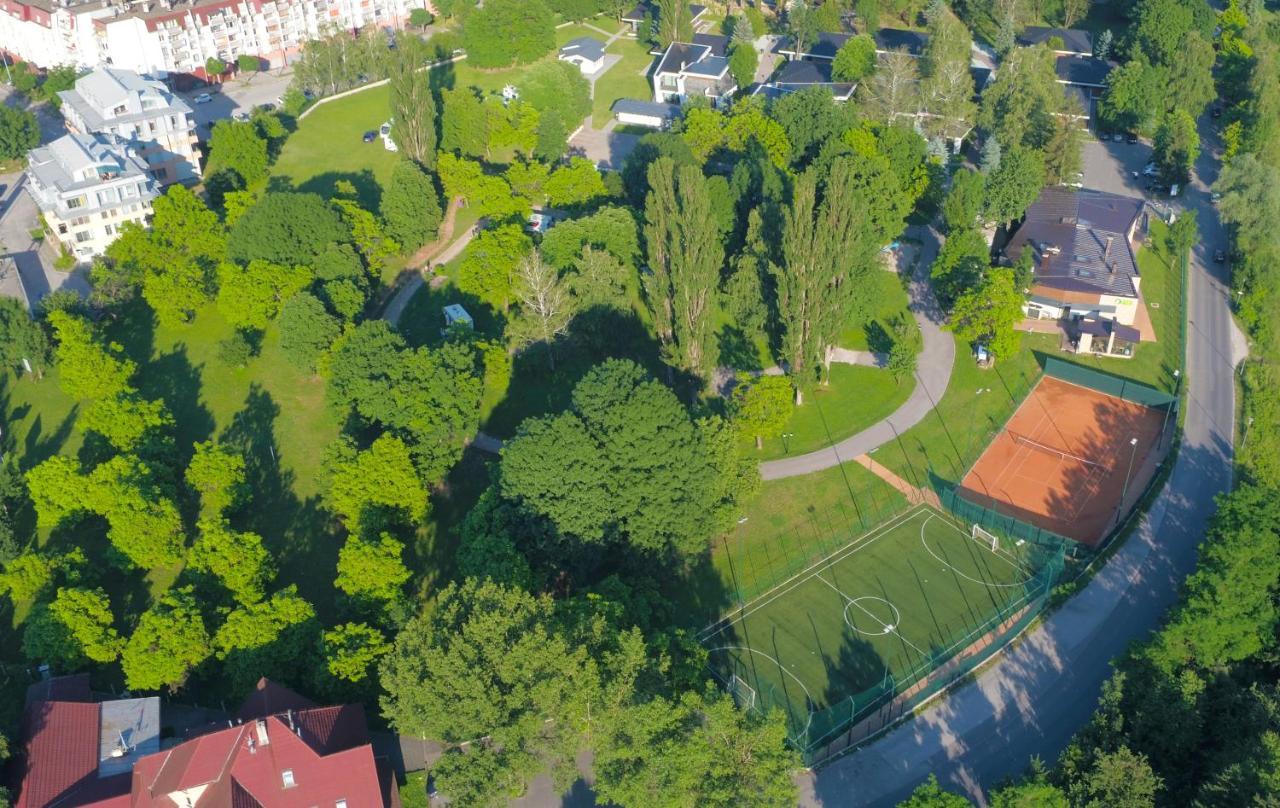 Villas And Apartments Oaza Іліджа Екстер'єр фото